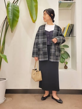 「レイヤード」｜「アイテム（その他アウター）」を使った、浪口　絵美さん（レディース・164cm）の秋コーディネート