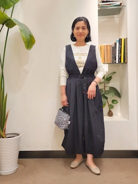 「Gramicci（グラミチ）のアイテム（オールインワン・サロペット）」を使った、emiinamiiさん（レディース・164cm）の春コーディネート