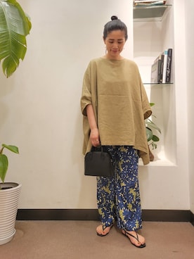 「URBAN RESEARCH DOORS（アーバンリサーチドアーズ）のラウンドボストンミニバッグ（ショルダーバッグ）」を使った、浪口　絵美さん（レディース・164cm）の夏コーディネート