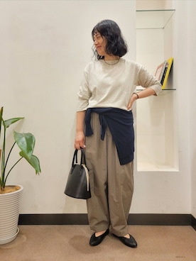 「かぐれ（カグレ）のアイテム（Tシャツ/カットソー）」を使った、浪口　絵美さん（レディース・164cm）の秋コーディネート
