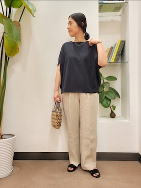 「URBAN RESEARCH DOORS（アーバンリサーチドアーズ）のコクーンシルエットプルオーバー（Tシャツ/カットソー）」を使った、浪口　絵美さん（レディース・164cm）の夏コーディネート