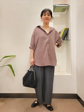 「POMTATA（ポンタタ）のPOMTATA　OTIS envan tote S（ハンドバッグ）」を使った、浪口　絵美さん（レディース・164cm）の秋コーディネート