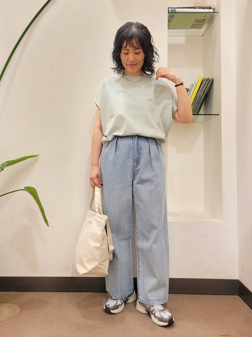 アーバンリサーチドアーズ デニム セール】2タックギャザーデニムパンツ（デニムパンツ）｜URBAN
