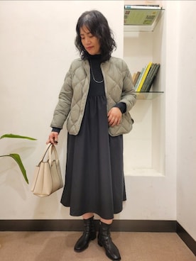 「アイテム（ダウンジャケット/コート）」を使った、浪口　絵美さん（レディース・164cm）の秋コーディネート