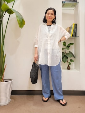 「ビッグシャツ」｜「アイテム（サンダル）」を使った、emiinamiiさん（レディース・164cm）の春コーディネート