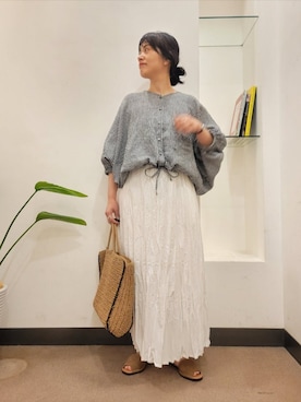 「かぐれ（カグレ）のアイテム」を使った、浪口　絵美さん（レディース・164cm）の春コーディネート