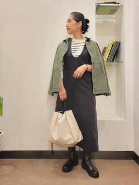 「レイヤード」｜「アイテム（その他アウター）」を使った、浪口　絵美さん（レディース・164cm）の秋コーディネート