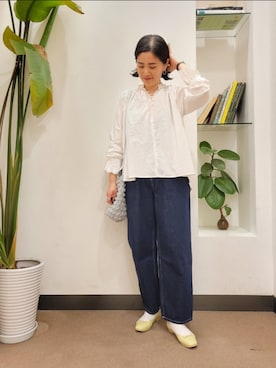 「スカラップ」｜「アイテム（パンプス）」を使った、emiinamiiさん（レディース・164cm）の冬コーディネート