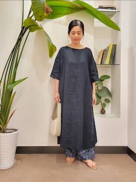 「夏秋ミックス」｜「アイテム（ワンピース/ドレス）」を使った、emiinamiiさん（レディース・164cm）の夏コーディネート