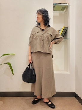 「POMTATA（ポンタタ）のPOMTATA　OTIS envan tote S（ハンドバッグ）」を使った、浪口　絵美さん（レディース・164cm）の秋コーディネート