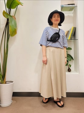 「KIJIMA TAKAYUKI」｜「アイテム（サンダル）」を使った、emiinamiiさん（レディース・164cm）の春コーディネート