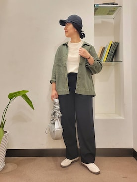 「アイテム（その他アウター、グリーン系）」を使った、浪口　絵美さん（レディース・164cm）の秋コーディネート