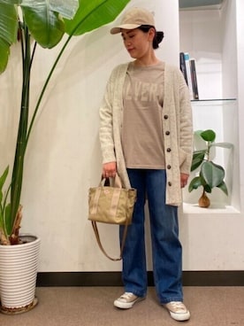 「アクティブ」｜「アイテム（キャップ）」を使った、emiinamiiさん（レディース・164cm）の秋コーディネート