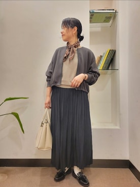 「アイテム（バンダナ/スカーフ）」を使った、浪口　絵美さん（レディース・164cm）の秋コーディネート