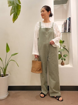 「デニムっていいよね」｜「アイテム（オールインワン・サロペット）」を使った、emiinamiiさん（レディース・164cm）の夏コーディネート