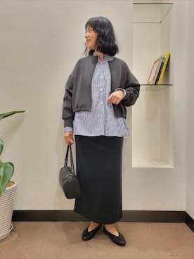 「URBAN RESEARCH DOORS（アーバンリサーチドアーズ）のダブルストラップハンドバッグ | 軽量/ショルダーバッグ/お出かけ/大人カジュアル（ハンドバッグ、ブラック系）」を使った、浪口　絵美さん（レディース・164cm）の秋コーディネート