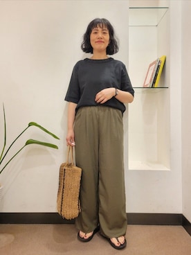 「URBAN RESEARCH DOORS（アーバンリサーチドアーズ）のペーパートートバッグ（Tote、ベージュ系）」を使った、浪口　絵美さん（レディース・164cm）の夏コーディネート