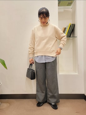 「URTECH」｜「アイテム（スウェット）」を使った、emiinamiiさん（レディース・164cm）の秋コーディネート