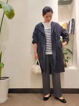 「ネイビー」｜「アイテム（モッズコート）」を使った、emiinamiiさん（レディース・164cm）の秋コーディネート