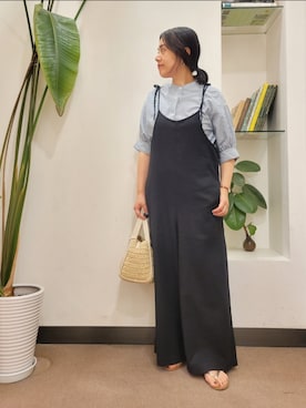 「URBAN RESEARCH DOORS WOMENS」｜「アイテム（オールインワン・サロペット）」を使った、浪口　絵美さん（レディース・164cm）の夏コーディネート