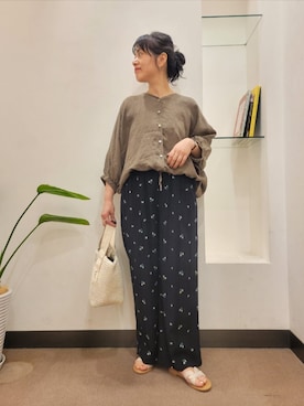 「柄パンツ」｜浪口　絵美さん（レディース・164cm）の春コーディネート