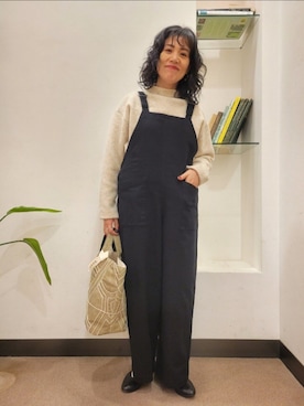 「アイテム（サロペット/オーバーオール）」を使った、浪口　絵美さん（レディース・164cm）の秋コーディネート