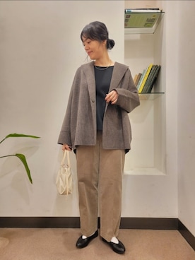 「アイテム（その他アウター、その他）」を使った、浪口　絵美さん（レディース・164cm）の秋コーディネート