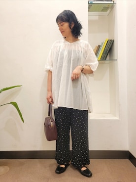 「アイテム（チュニック）」を使った、浪口　絵美さん（レディース・164cm）の夏コーディネート