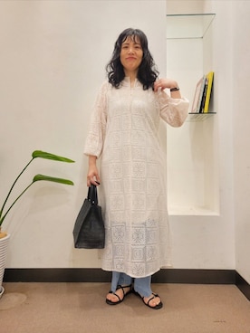 「URBAN RESEARCH DOORS（アーバンリサーチドアーズ）のソフトハンドルカゴバッグ（ハンドバッグ、ブラック系）」を使った、浪口　絵美さん（レディース・164cm）の春コーディネート