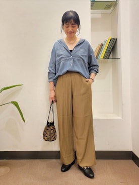 「URBAN RESEARCH DOORS（アーバンリサーチドアーズ）のシアーデニムシャツ（シャツ/ブラウス）」を使った、浪口　絵美さん（レディース・164cm）の夏コーディネート