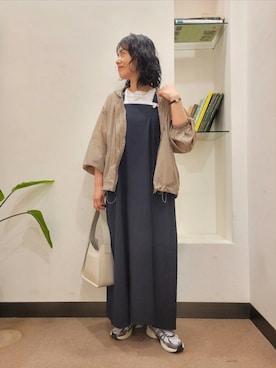 「アイテム（マウンテンパーカー）」を使った、浪口　絵美さん（レディース・164cm）の夏コーディネート
