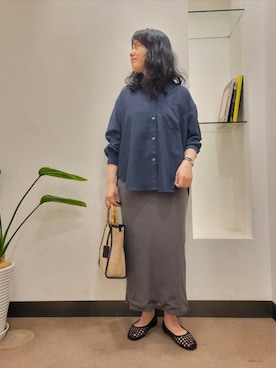 「URBAN RESEARCH DOORS（アーバンリサーチドアーズ）の『UR TECH』バンドカラーシャツ（シャツ/ブラウス、ブルー系）」を使った、浪口　絵美さん（レディース・164cm）の春コーディネート