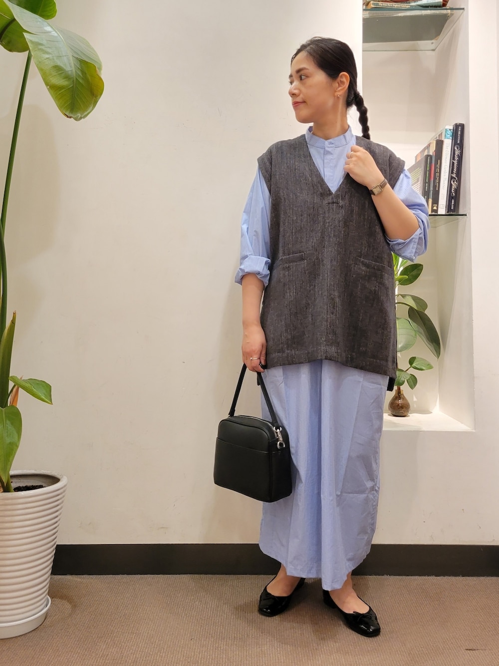 【送料込】 かぐれ（カグレ）の「Vネックロングベスト（ベスト）」 WEAR - トップス