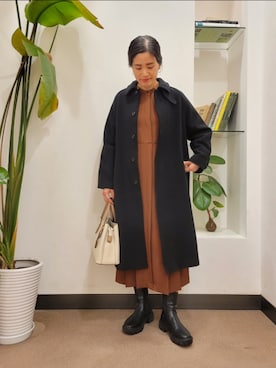 「プリーツ」｜「アイテム（ステンカラーコート）」を使った、emiinamiiさん（レディース・164cm）の冬コーディネート