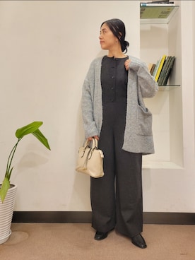 「URBAN RESEARCH DOORS WOMENS」｜「アイテム（オールインワン・サロペット）」を使った、浪口　絵美さん（レディース・164cm）の秋コーディネート