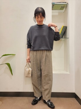 「HARUTA（ハルタ）の『別注』HARUTA×DOORS　キルトローファー（ローファー）」を使った、浪口　絵美さん（レディース・164cm）の秋コーディネート