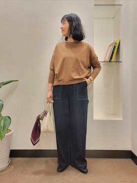 「URBAN RESEARCH DOORS（アーバンリサーチドアーズ）の大判スクエアスカーフ（バンダナ/スカーフ、レッド系）」を使った、浪口　絵美さん（レディース・164cm）の秋コーディネート