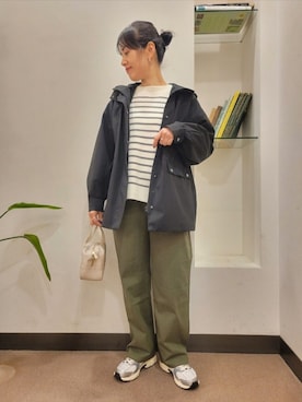 「URBAN RESEARCH DOORS（アーバンリサーチドアーズ）の防風/撥水ドロストフーディ（その他アウター）」を使った、浪口　絵美さん（レディース・164cm）の秋コーディネート