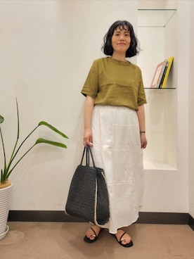 「URBAN RESEARCH DOORS（アーバンリサーチドアーズ）のリネンレーヨンバックリボンブラウス（シャツ/ブラウス、イエロー系）」を使った、浪口　絵美さん（レディース・164cm）の夏コーディネート