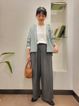 「URBAN RESEARCH DOORS WOMENS」｜「アイテム（パンプス）」を使った、浪口　絵美さん（レディース・164cm）の秋コーディネート