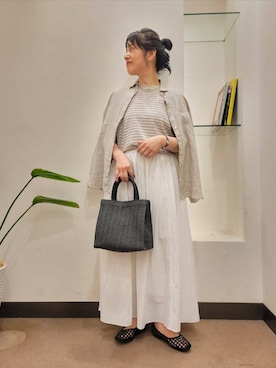 「URBAN RESEARCH DOORS（アーバンリサーチドアーズ）のリネンオーバーシャツ（シャツ/ブラウス、グレー系）」を使った、浪口　絵美さん（レディース・164cm）の春コーディネート