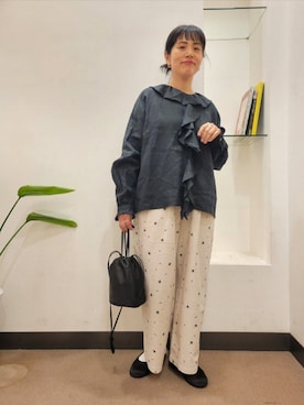 「かぐれ（カグレ）のアイテム」を使った、浪口　絵美さん（レディース・164cm）の春コーディネート