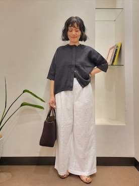 「URBAN RESEARCH DOORS（アーバンリサーチドアーズ）のカラーシーグラストートバッグ（Tote、ブラウン系）」を使った、浪口　絵美さん（レディース・164cm）の夏コーディネート