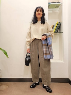 「アイテム（レインシューズ）」を使った、浪口　絵美さん（レディース・164cm）の冬コーディネート