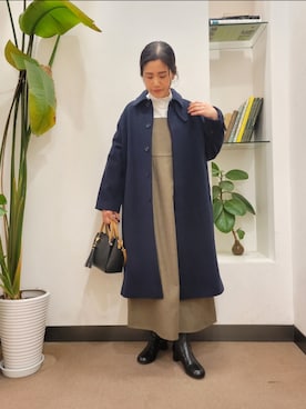 「キャミワンピ」｜「アイテム（ステンカラーコート）」を使った、emiinamiiさん（レディース・164cm）の冬コーディネート
