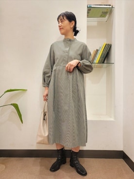 「オンオフ兼用」｜「アイテム（ワンピース）」を使った、浪口　絵美さん（レディース・164cm）の秋コーディネート