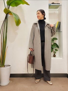 「ストレートパンツ」｜「アイテム（その他アウター）」を使った、emiinamiiさん（レディース・164cm）の秋コーディネート