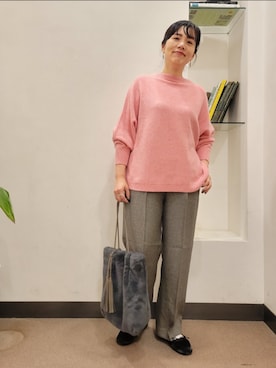 「RODE SKO（ロデスコ）のタッセル付フラッフィトートバッグ（トートバッグ）」を使った、浪口　絵美さん（レディース・164cm）の秋コーディネート