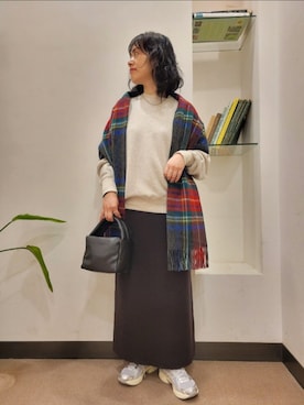 「アイテム（マフラー）」を使った、浪口　絵美さん（レディース・164cm）の秋コーディネート