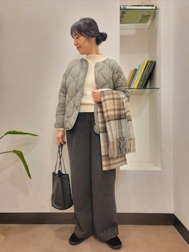 「アイテム（ダウンジャケット/コート）」を使った、浪口　絵美さん（レディース・164cm）の秋コーディネート